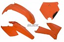 RACETECH OEM Plastic Kit SX+F 05-06/EXC 05-07
- Front Fender Orange
- Rear Fender/Sidepanels Orange
- Radiator Scoops Orange
- Front Number Plate Orange