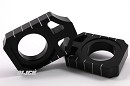 WORKS CONNECTION Axle Blocks KXF250 12-16 / KXF450 12-15 / RMZ250 04-18 / RMZ450 05-18 BLACK